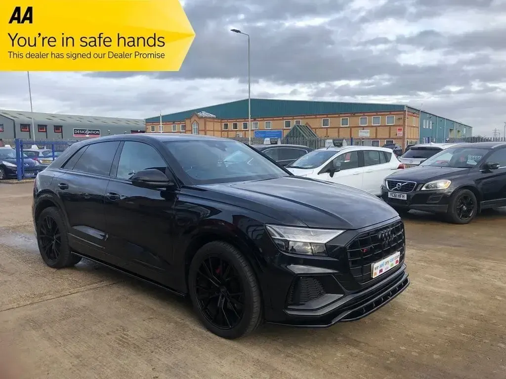 Used Audi Q8 Business 286 HP (210 kW) 2020 Black SUV