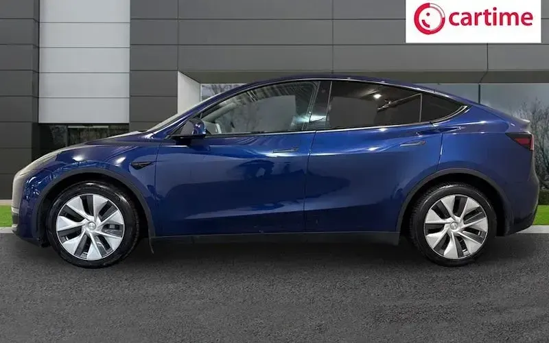 Used Tesla Model Y Long Range AWD 286 kW (389 HP) 2025 SUV