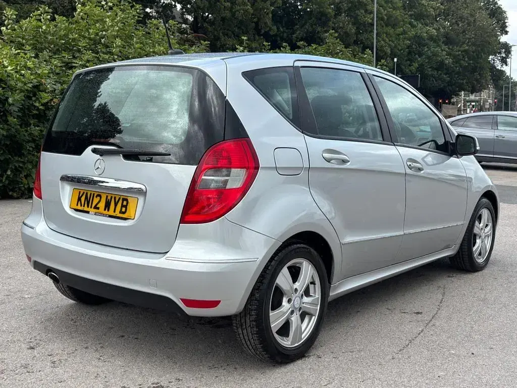 Used Mercedes A180 Avantgarde 2012 Silver Hatchback