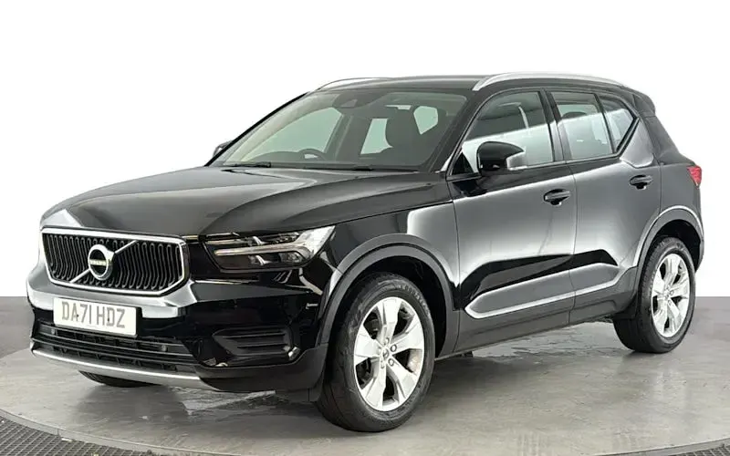 Used Volvo XC40 Momentum 163 HP (119 kW) 2021 SUV