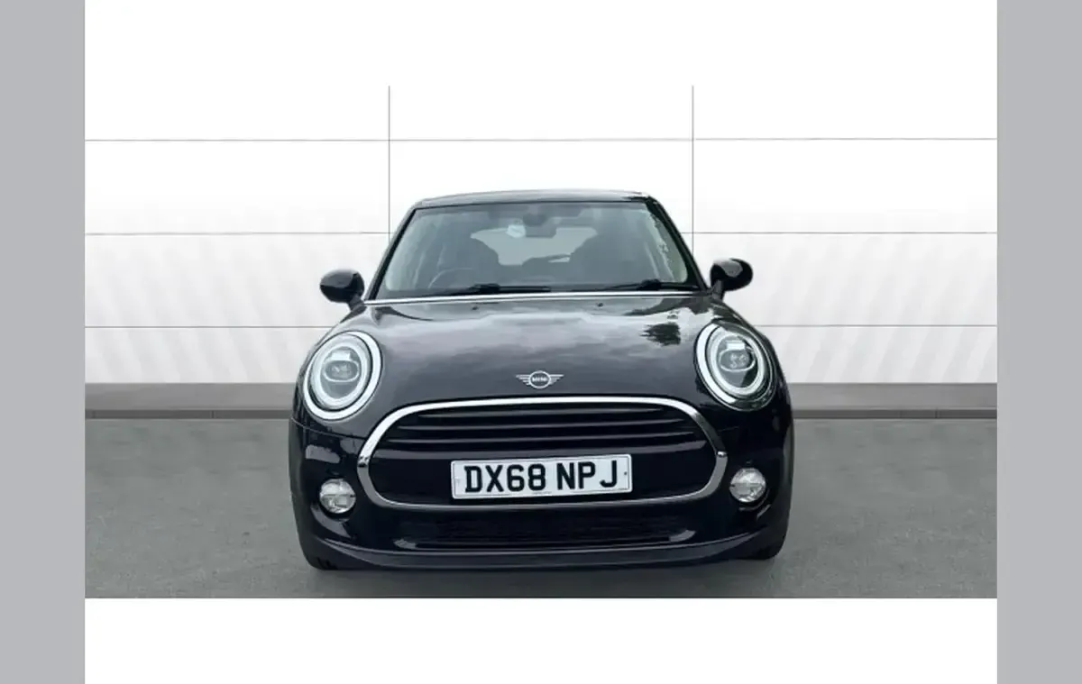 Used Mini Cooper D 113 HP (83 kW) 2018 Black Hatchback