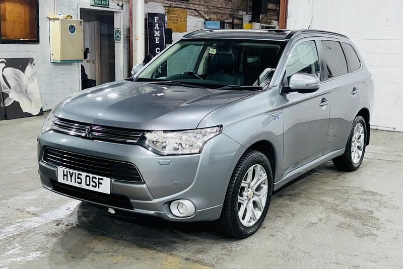 Used Mitsubishi Outlander P-HEV 2015 Grey Estate