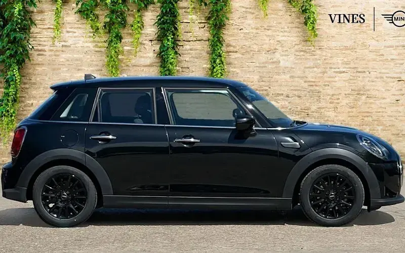Used Mini Cooper Classic 136 HP (100 kW) 2022 Black Hatchback