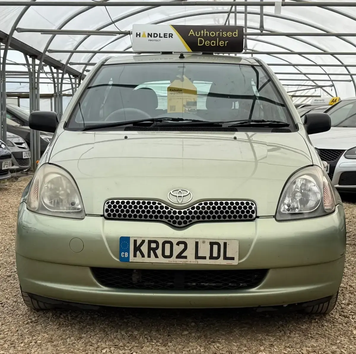 Used Toyota Yaris 68 HP (50 kW) 2002 Green Hatchback