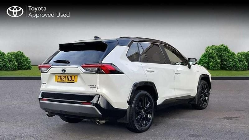 Used Toyota RAV4 Hybrid 222 HP (163 kW) 2021 White pearl bitone SUV