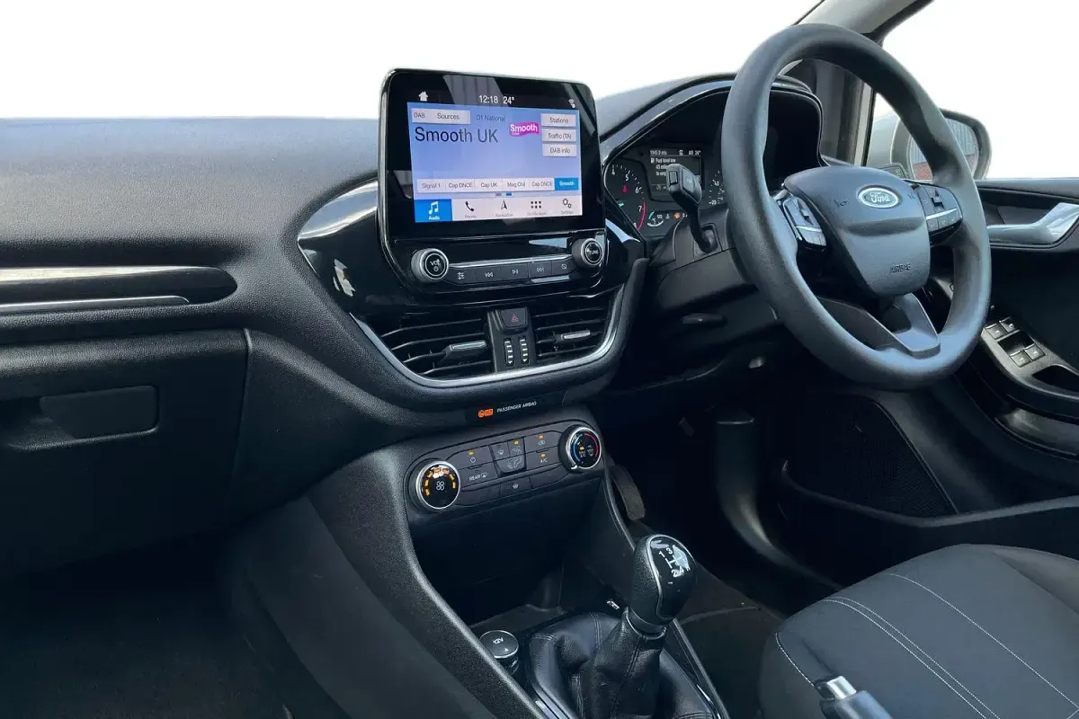 Used Ford Fiesta Trend 86 HP (63 kW) 2019 Silver Hatchback