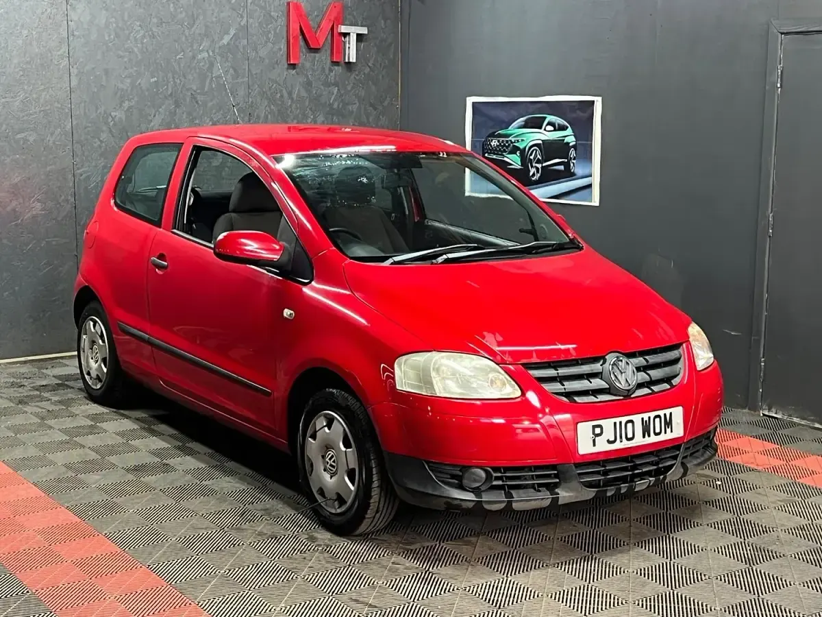 Used VW Fox 55 HP (40 kW) 2010 Red Hatchback