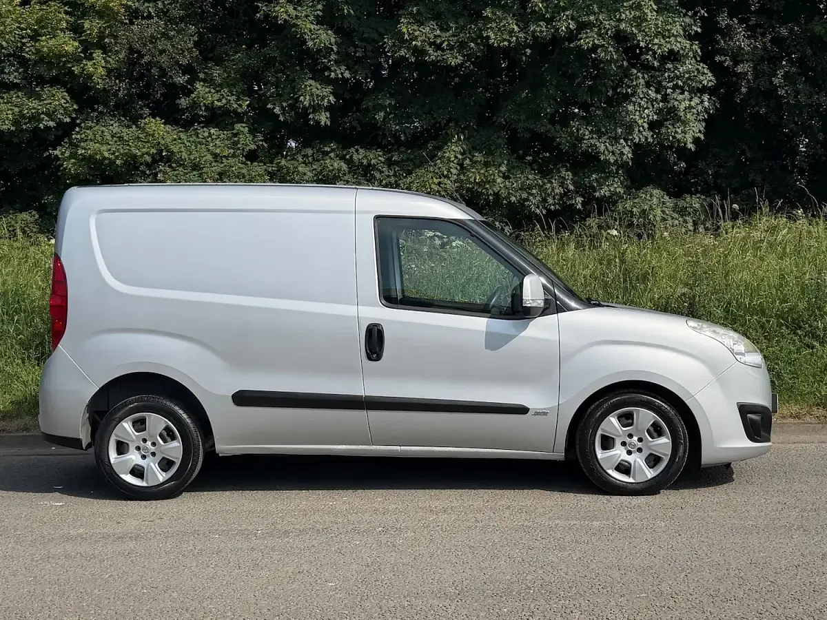 Used Vauxhall Combo Sportive 2015 Silver MPV