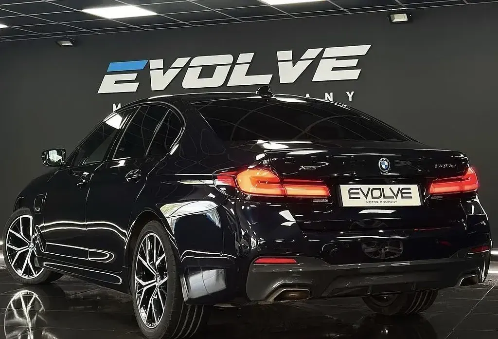 Used BMW 545e M Sport 388 HP (285 kW) 2021 Black Sedan
