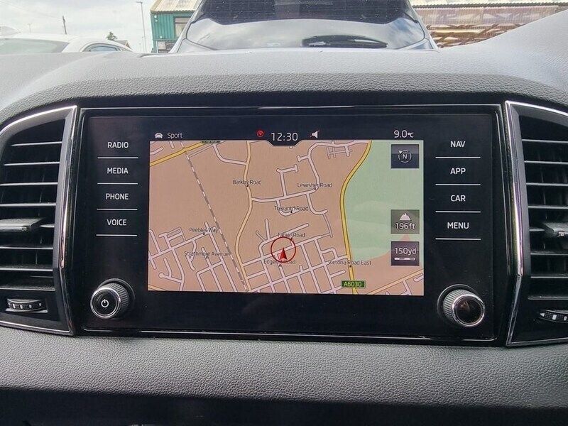 Image 3/4