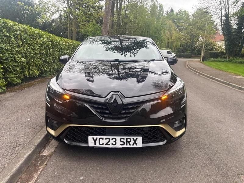 Used Renault Clio V Engineered 140 HP (102 kW) 2023 Black Hatchback