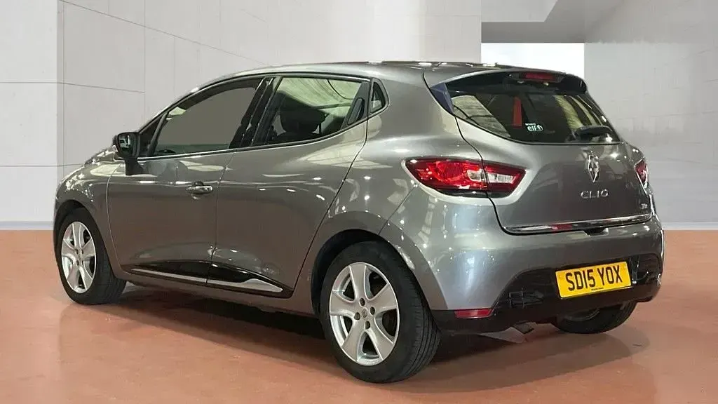 Used Renault Clio Dynamique 90 HP (66 kW) 2015 Grey Hatchback