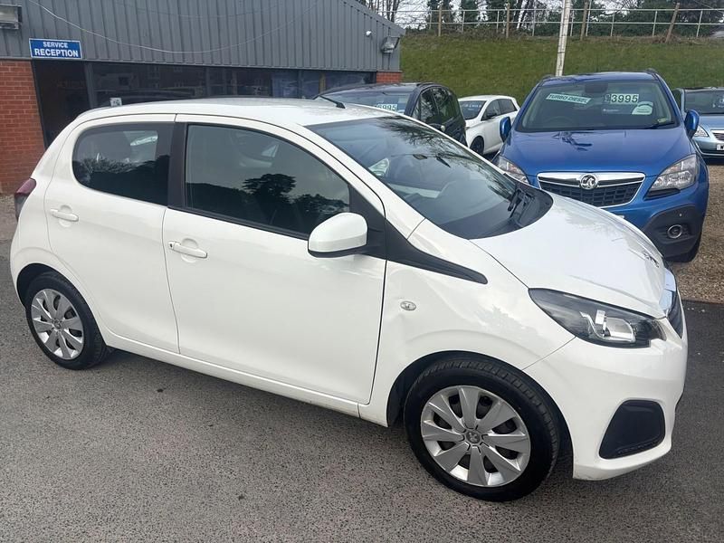Used Peugeot 108 Active 68 HP (50 kW) 2017 White Hatchback