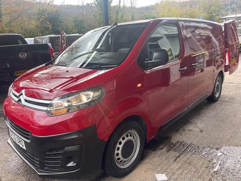 Used Citroën Dispatch 2022 Red MPV