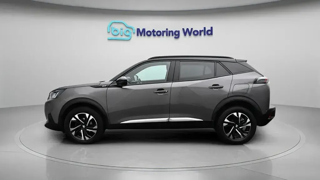 Second-hand Peugeot 2008 GT 130 CP (95 kW) 2023 Gri SUV