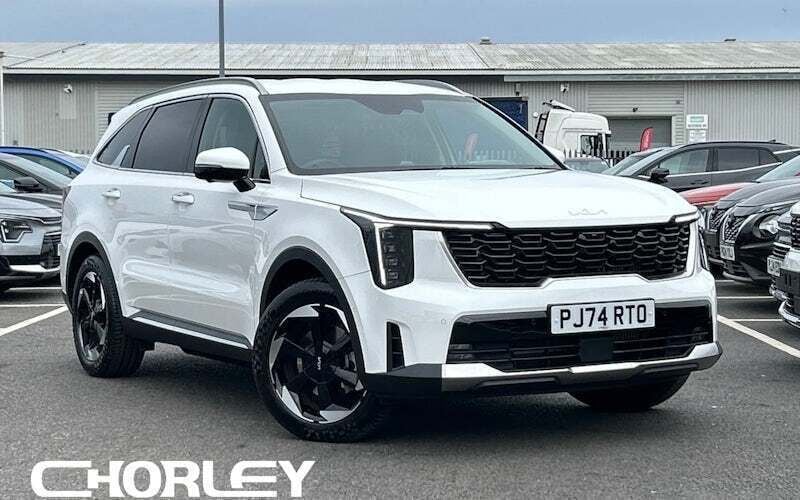 White Used 2025 Kia Sorento 2 SUV | £41,546 (Good price) - Image 1/4