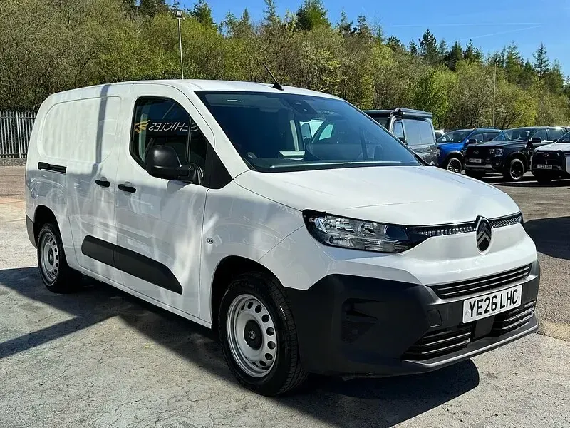 New Citroën Berlingo 100 HP (73 kW) 2026 White MPV