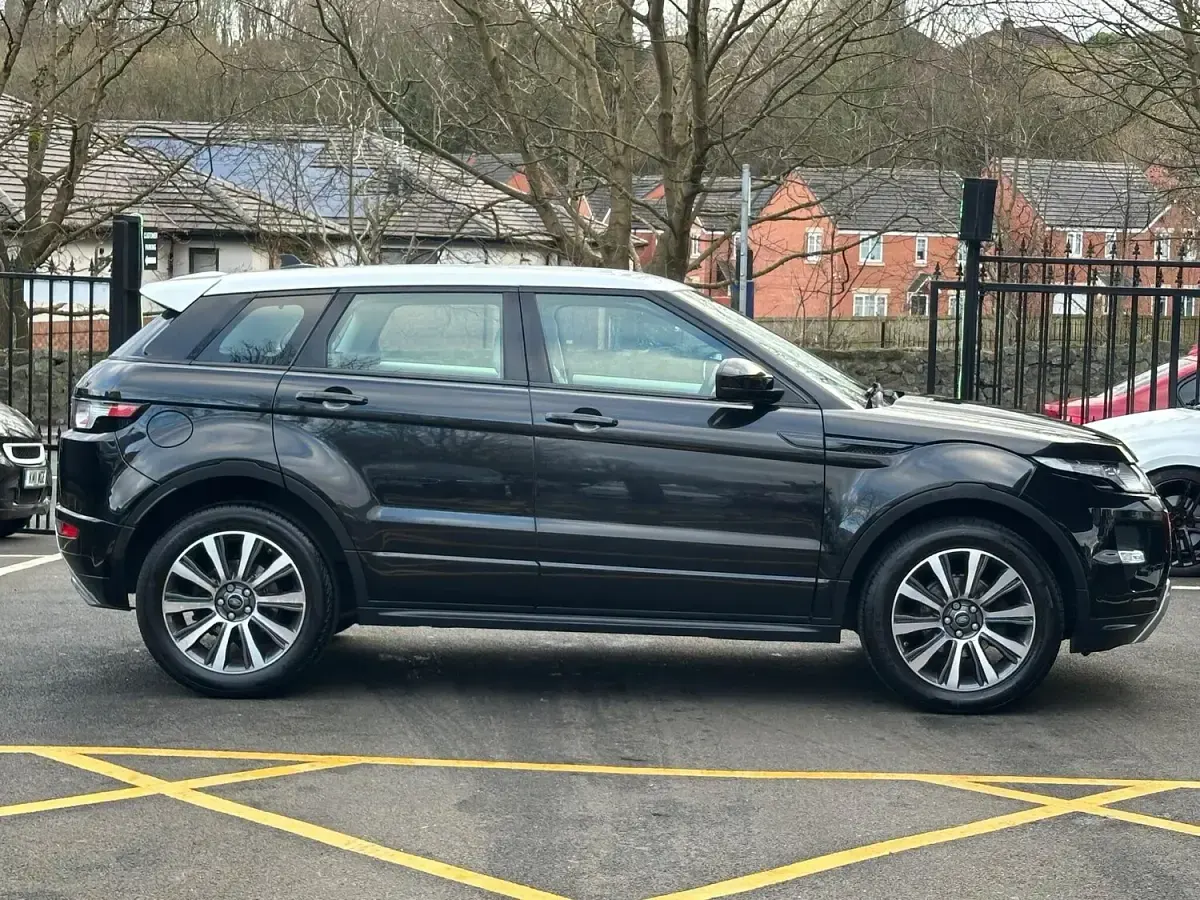 Used Land Rover Range Rover evoque Dynamic 2015 Black Estate