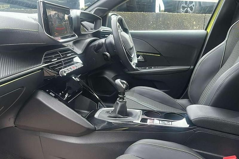 Used Peugeot 208 GT 100 HP (73 kW) 2025 Agueda yellow Hatchback