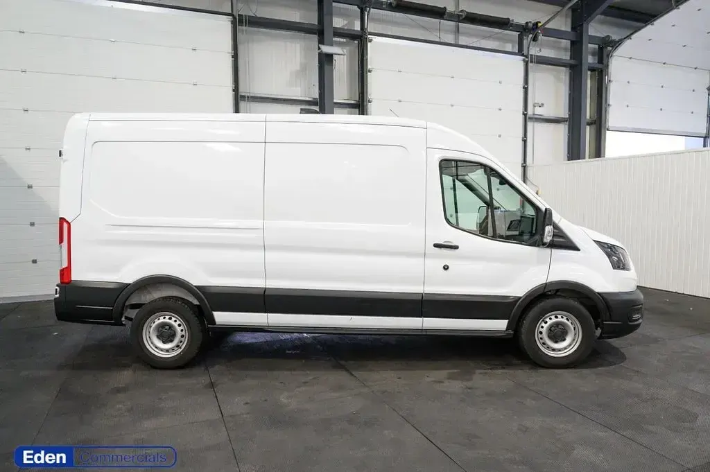 Used Ford Transit 165 HP (121 kW) 2024 White Van