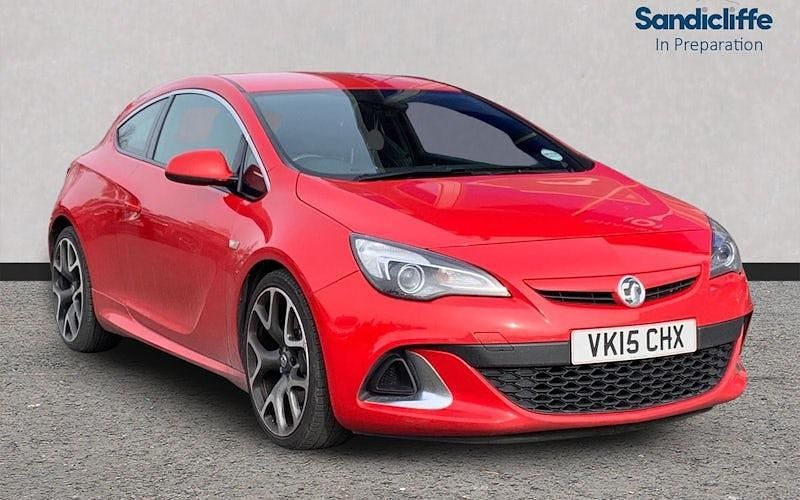 Used Vauxhall Astra GTC 280 HP (205 kW) 2015 Red Coupe