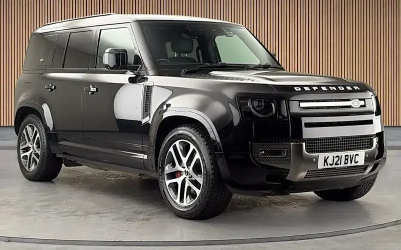 Used Land Rover Defender 300 HP (220 kW) 2024 SUV