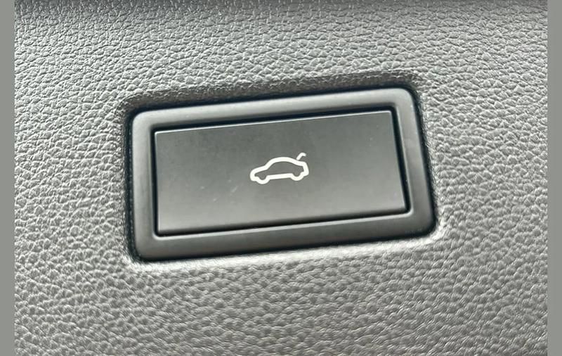 White Used 2021 VW Tiguan Elegance+ SUV | £24,099 (Fair price) - Image 1/4