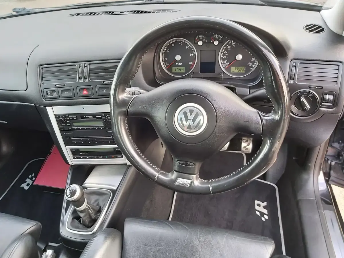 Second-hand VW Golf VIII R 2020 Negru