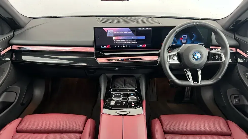 Usado BMW i5 M Sport 246 kW (335 CV) 2023 Gris Berlina