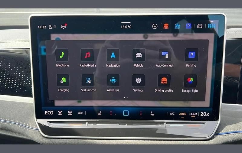 Usado VW Passat R-line 272 HP (200 kW) 2025 Verde Carrinha