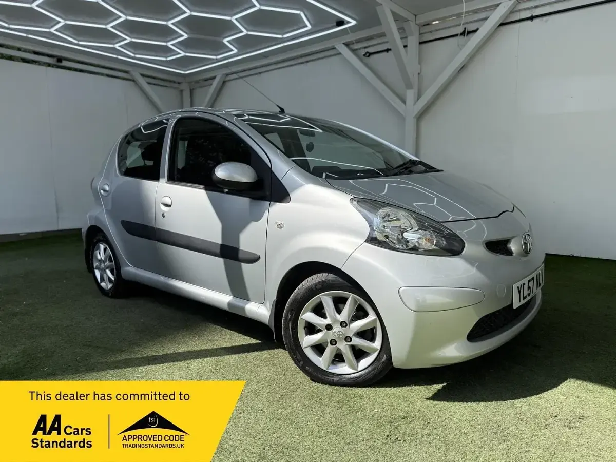 Usado Toyota Aygo Platinum 2008 Prateado Citadino