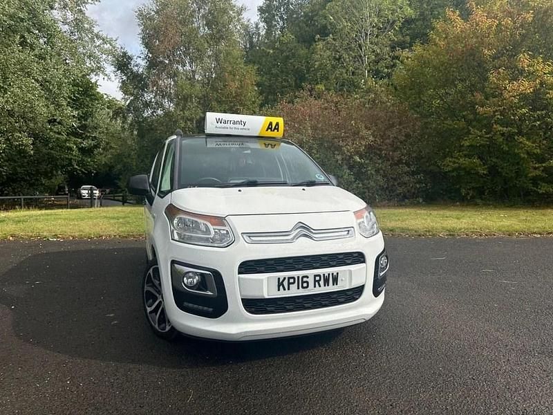 Used Citroën C3 Picasso Platinum 100 HP (73 kW) 2016 White MPV