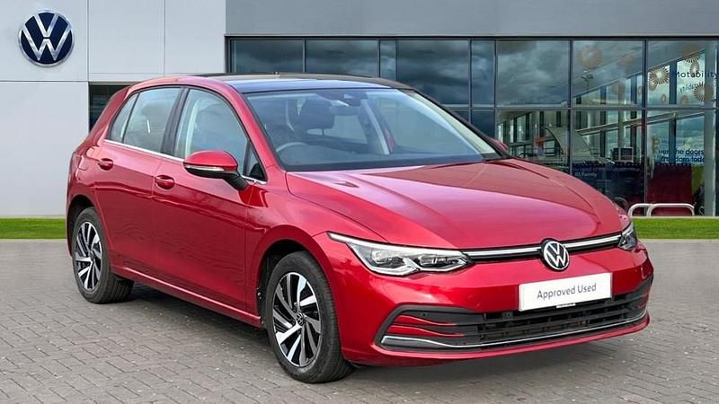 Used VW Golf VIII Style 204 HP (150 kW) 2022 Kings red premium metallic