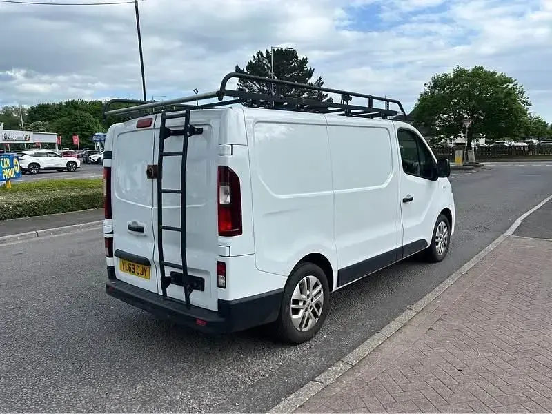 Usado Renault Trafic 2019 Branco Monovolume