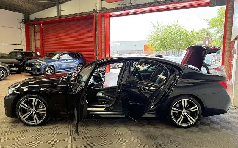 Used BMW 730 M Sport 265 HP (194 kW) 2018 Black Sedan