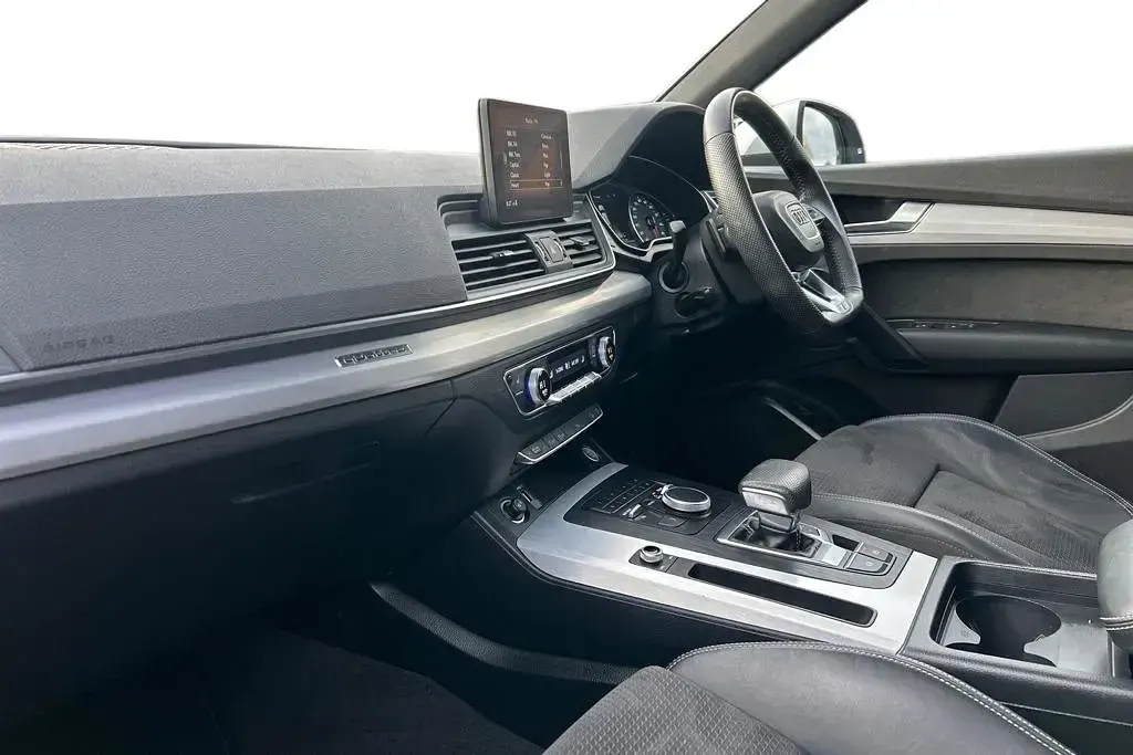 Used Audi Q5 S-Line 190 HP (139 kW) 2018 Silver SUV