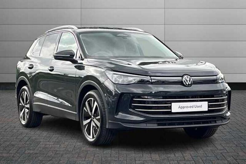 Used 2025 VW Tiguan Elegance SUV | £35,495 (A bit pricey) - Image 1/4