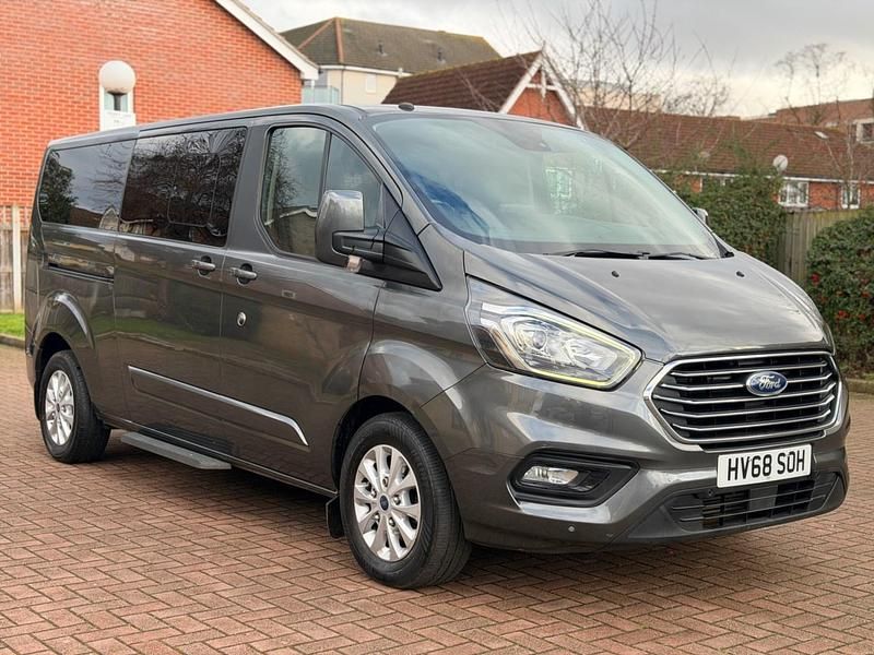Used Ford Tourneo Titanium 170 HP (125 kW) 2018 Grey MPV