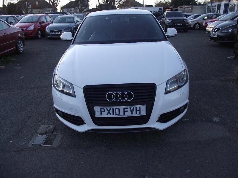 Used Audi A3 Black Edition 200 HP (147 kW) 2010 White Hatchback
