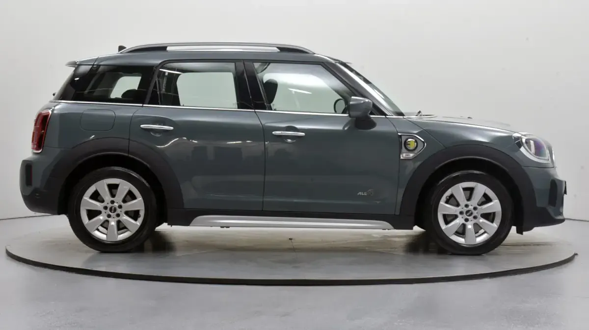 Used Mini Cooper S Countryman Classic 219 HP (161 kW) 2022 Green SUV