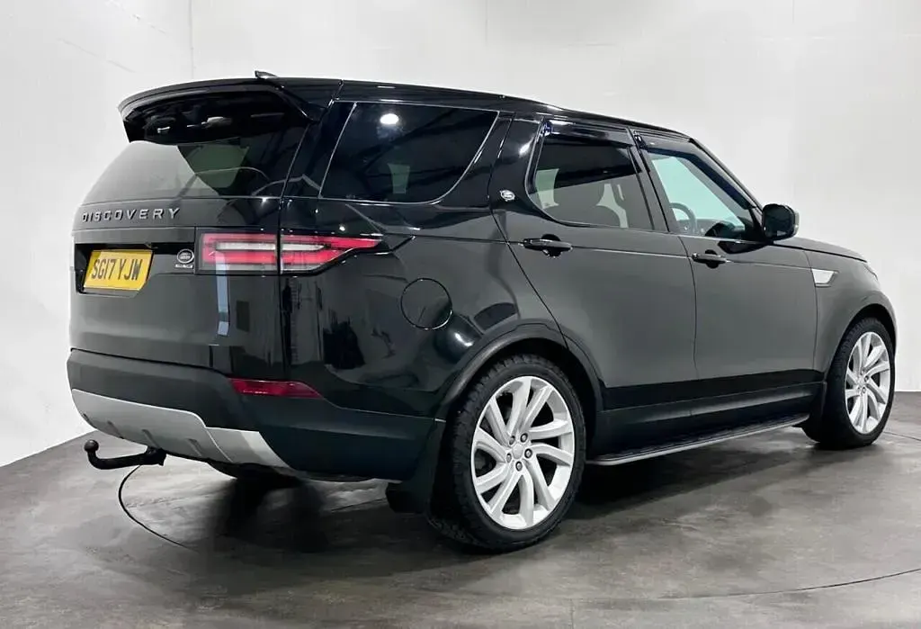 Used Land Rover Discovery HSE 258 HP (189 kW) 2017 Black SUV