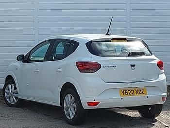 Used Dacia Sandero Comfort 91 HP (66 kW) 2022 White Hatchback