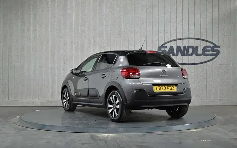 Usado Citroën C3 PureTech 83 HP (61 kW) 2023 Cinzento Citadino