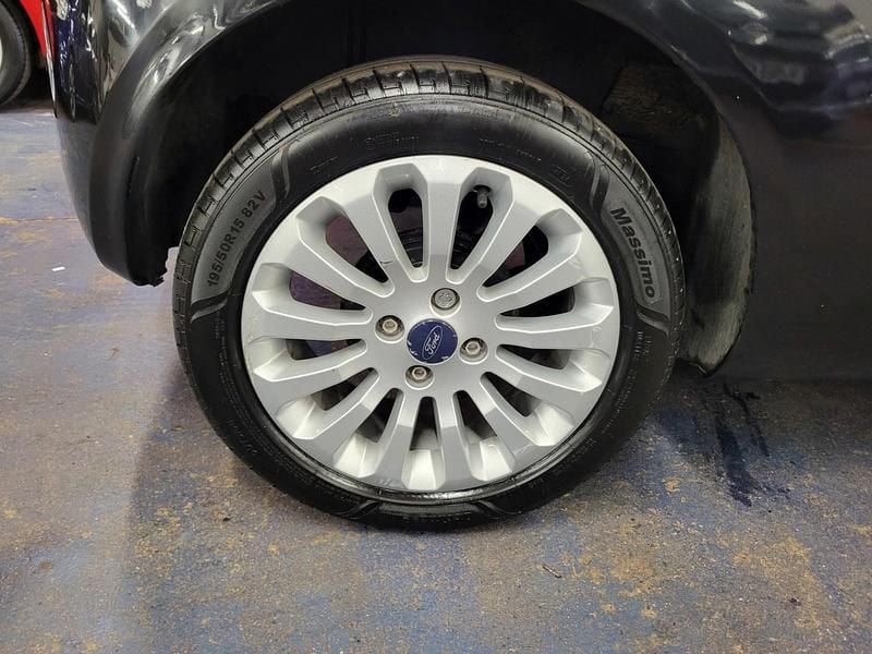 Used Ford Ka Zetec 68 HP (50 kW) 2014 Black Hatchback