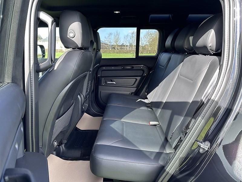 Used Land Rover Defender SE Dynamic 2025 Black SUV