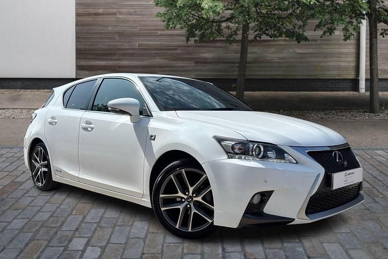 White Used 2015 Lexus CT200h Sport Line Hatchback | £14,481 (Expensive) - Image 1/4