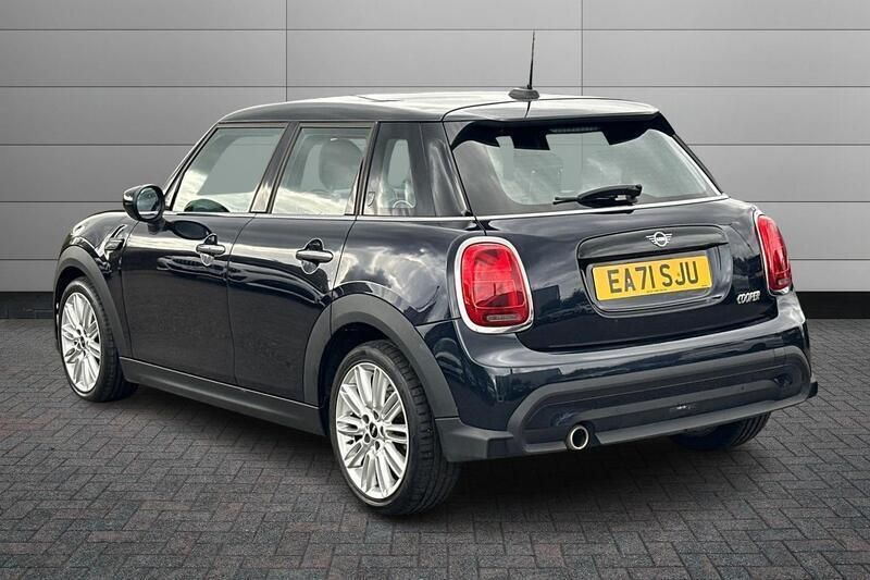 Used Mini Cooper Exclusive 136 HP (100 kW) 2021 Black Hatchback