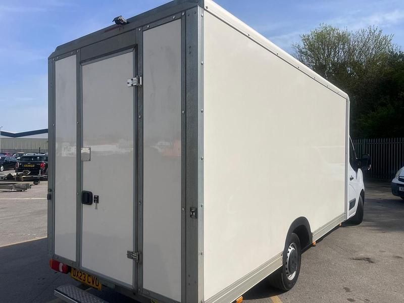 Used Renault Master Business 2023 White MPV