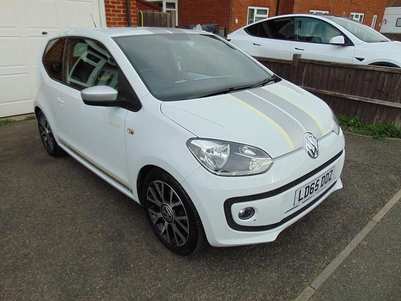 White Used 2015 VW up! Hatchback | £5,495 (A bit pricey) - Image 1/4