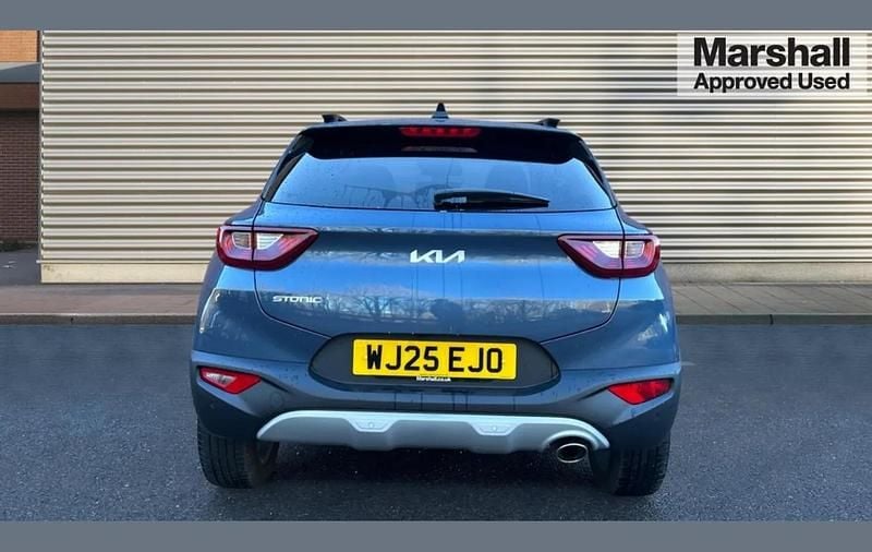 Usado Kia Stonic 98 HP (72 kW) 2025 Azul SUV
